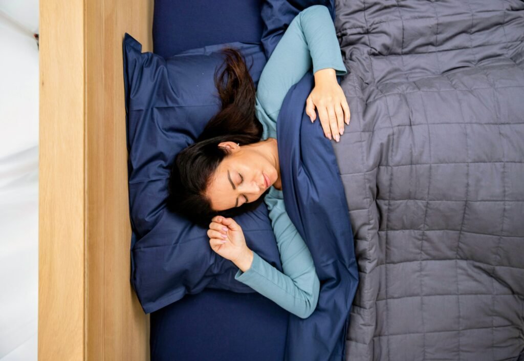 How to fall asleep fast with a calming bedtime routine